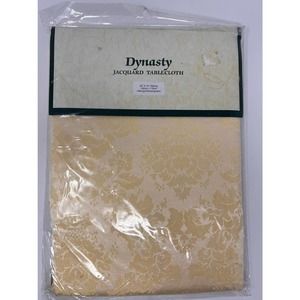Dynasty Jacquard Tablecloth Oblong 52" x 70" Gold/Cream‎